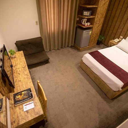 Valencia Ap Cairo Hotel Buitenkant foto