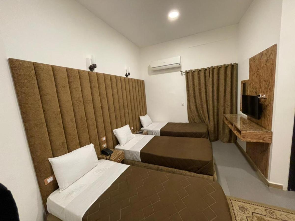 Valencia Ap Cairo Hotel Buitenkant foto